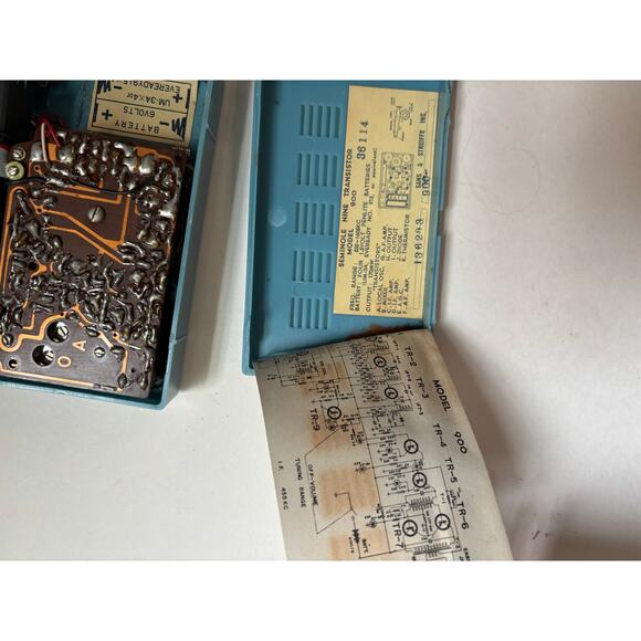 Vintage Seminole 900 Transistor Radio FOR PARTS w Broken Case Blue - Picture 4 of 10